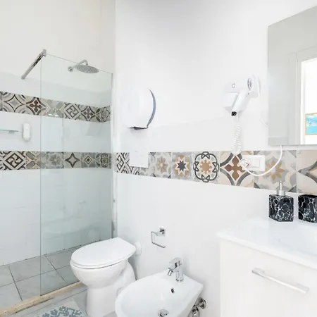 Gasthof With Port View Cagliari